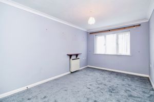 BEDROOM - click for photo gallery